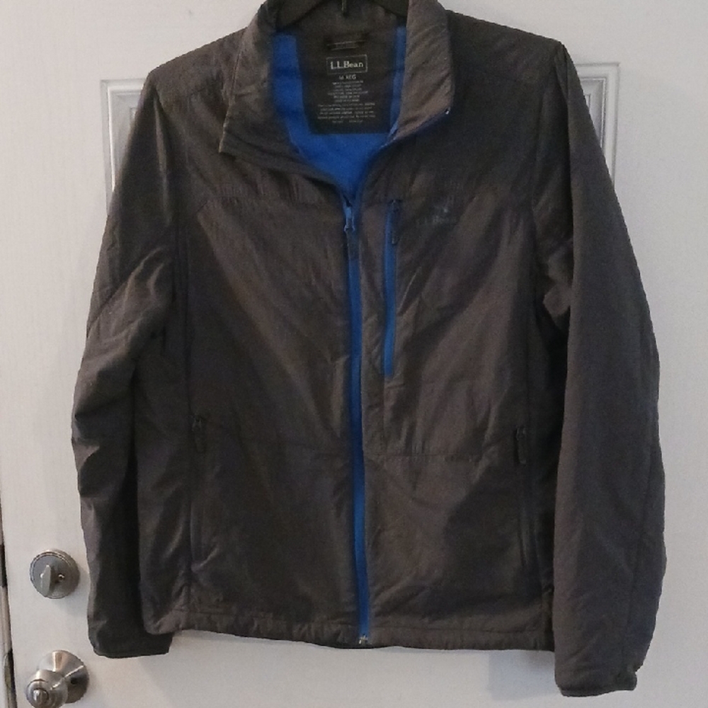 ****L.L. Bean Men's Gray Soft Shell  Jacket Size Medium